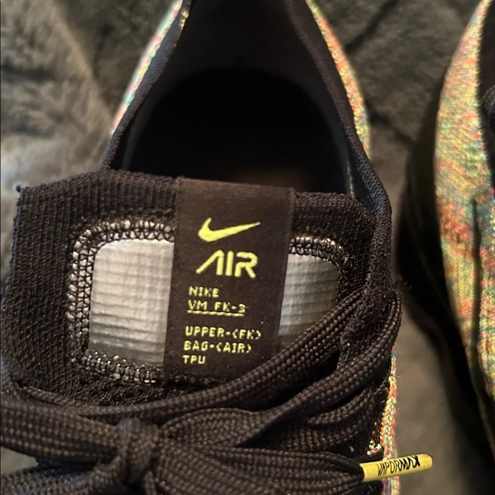 Nike Air Vapormax Flyknit Multicolor Knit Women’s Sneakers size 10.5 - Picture 2 of 9